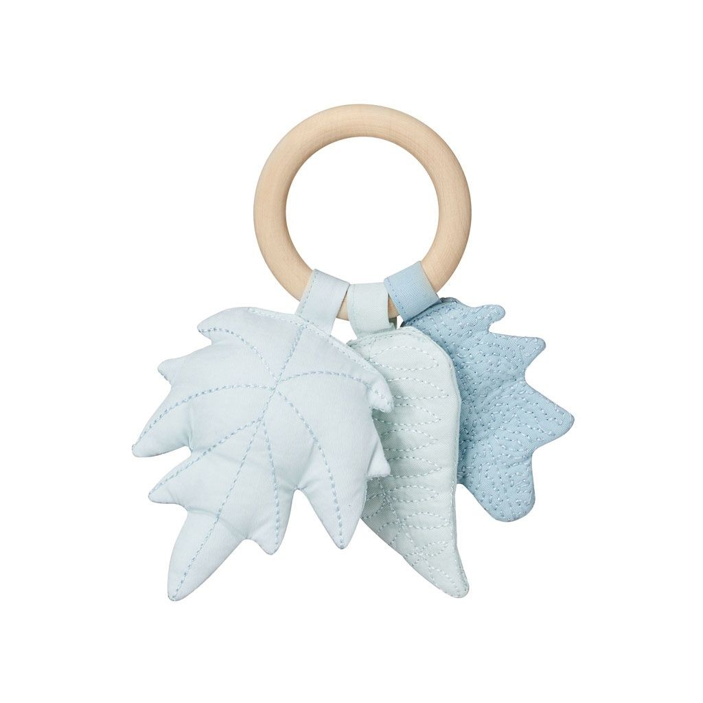 hochet-pour-bebe-feuilles-bleues-cam-cam