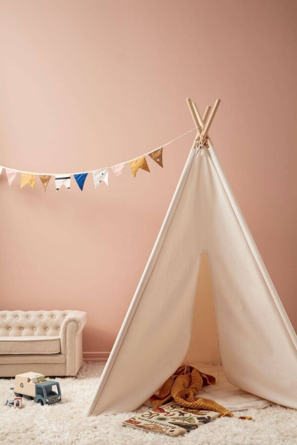 tente-tipi-grande-taille-pour-les-enfants-en-tissu-blanc-cassé