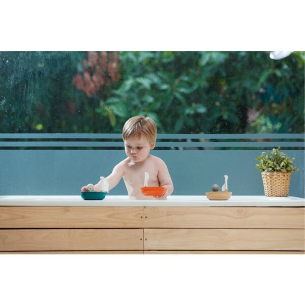 bateau-pingouin-flottant-pour-le-bain-plan-toys